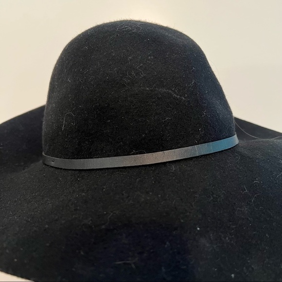 FLOPPY Felt Black Hat - Picture 7 of 10